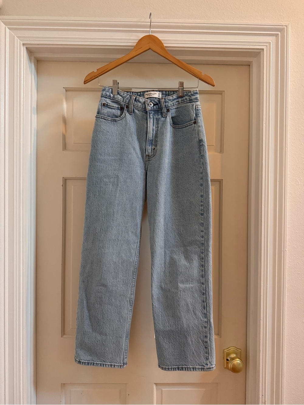 Abercrombie Curve Love Vintage Straight High Rise Jeans 25 Light Wash